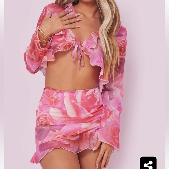 PrettyLittleThing Pink Floral Print Chiffon Ruffle Hem Micro Mini Skirt - Picture 6 of 10